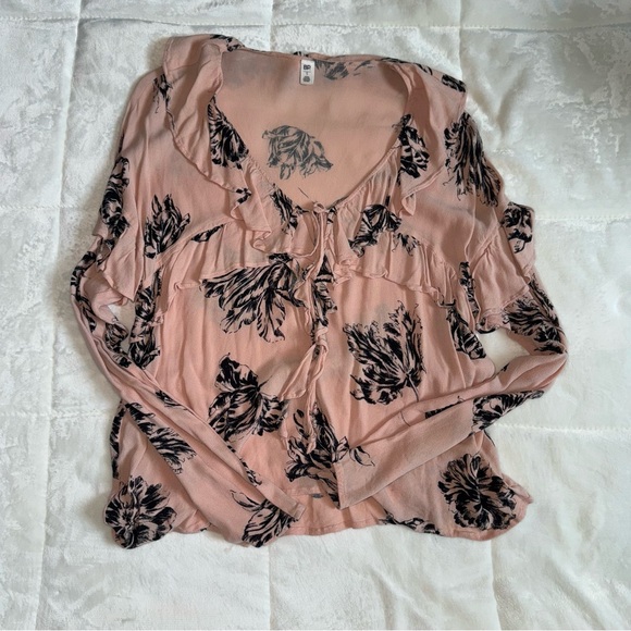 BP Floral Ruffle Top - Picture 2 of 2